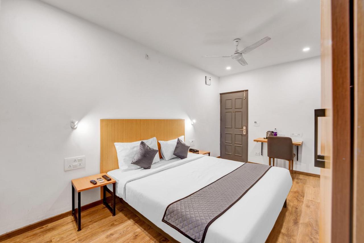 Upar Hotels Uthandi, Ecr Chennai Eksteriør billede