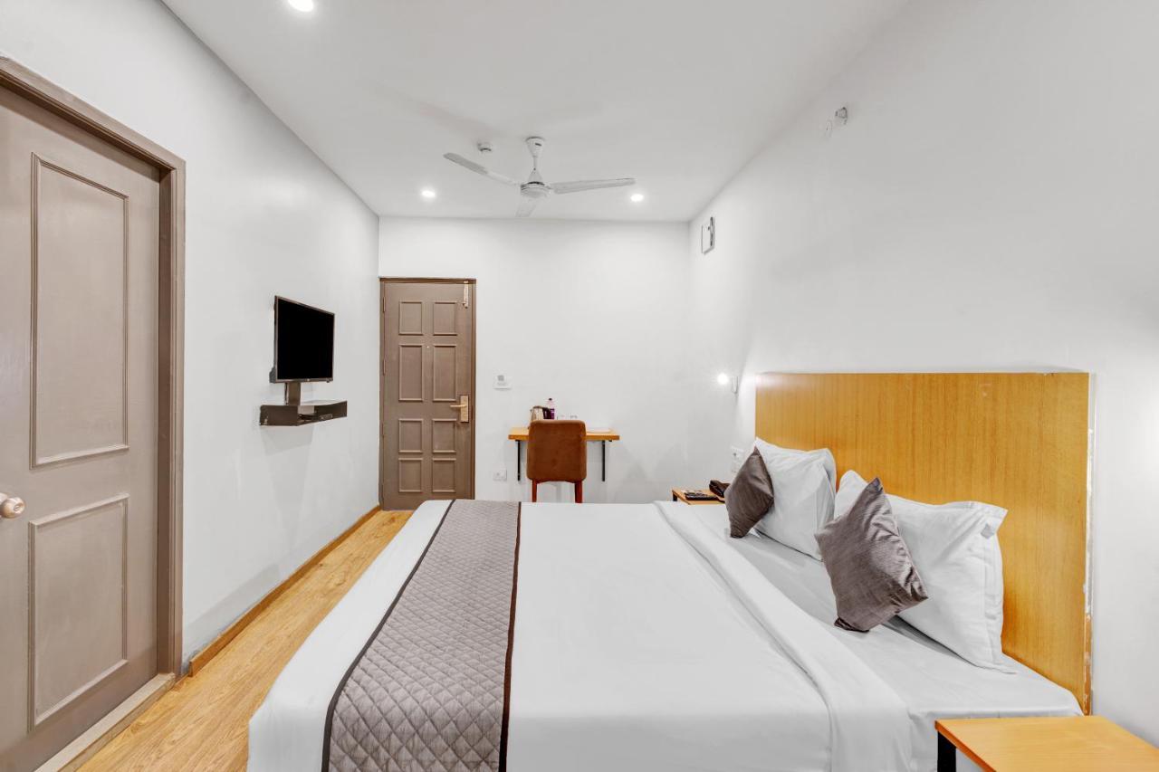Upar Hotels Uthandi, Ecr Chennai Eksteriør billede