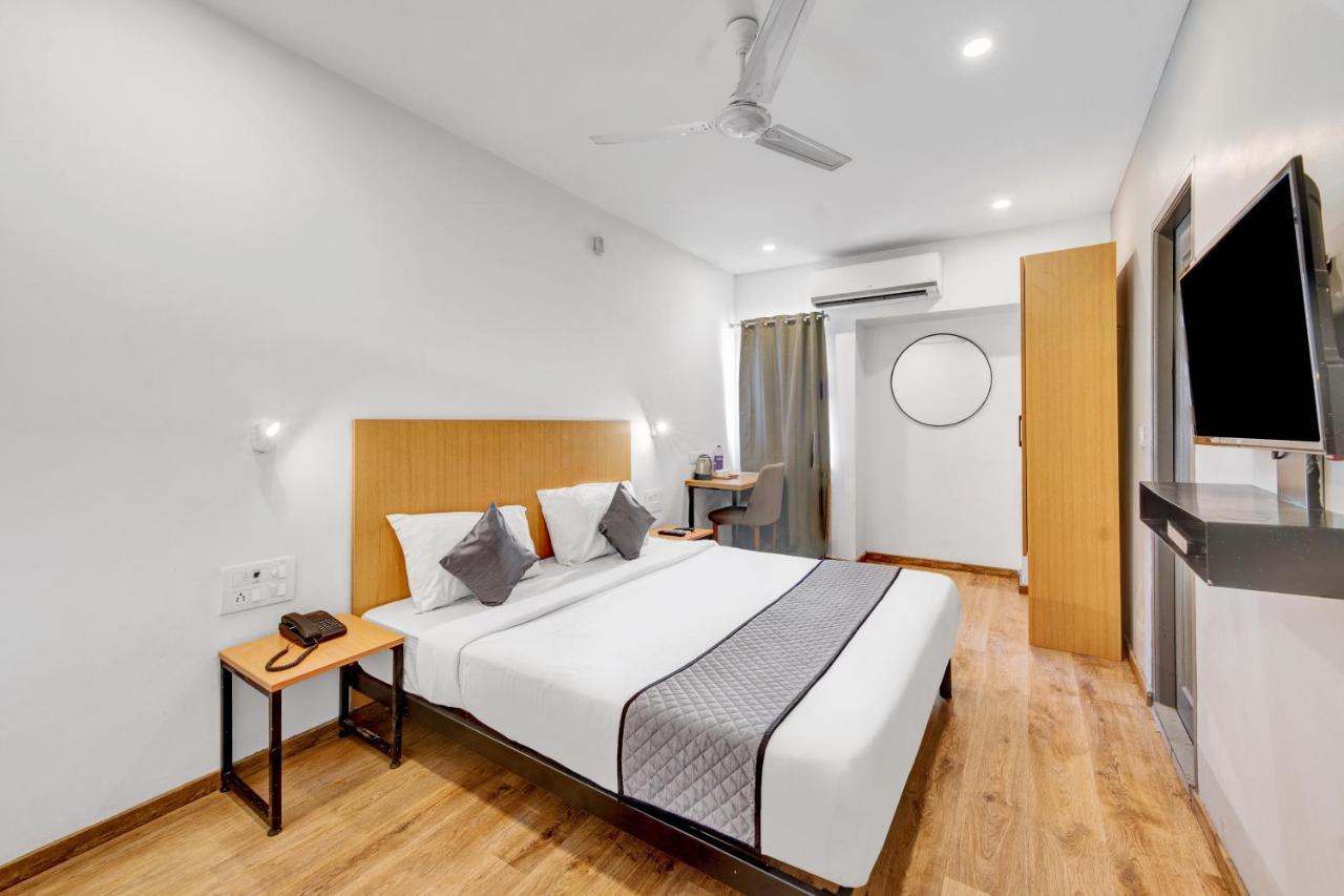 Upar Hotels Uthandi, Ecr Chennai Eksteriør billede